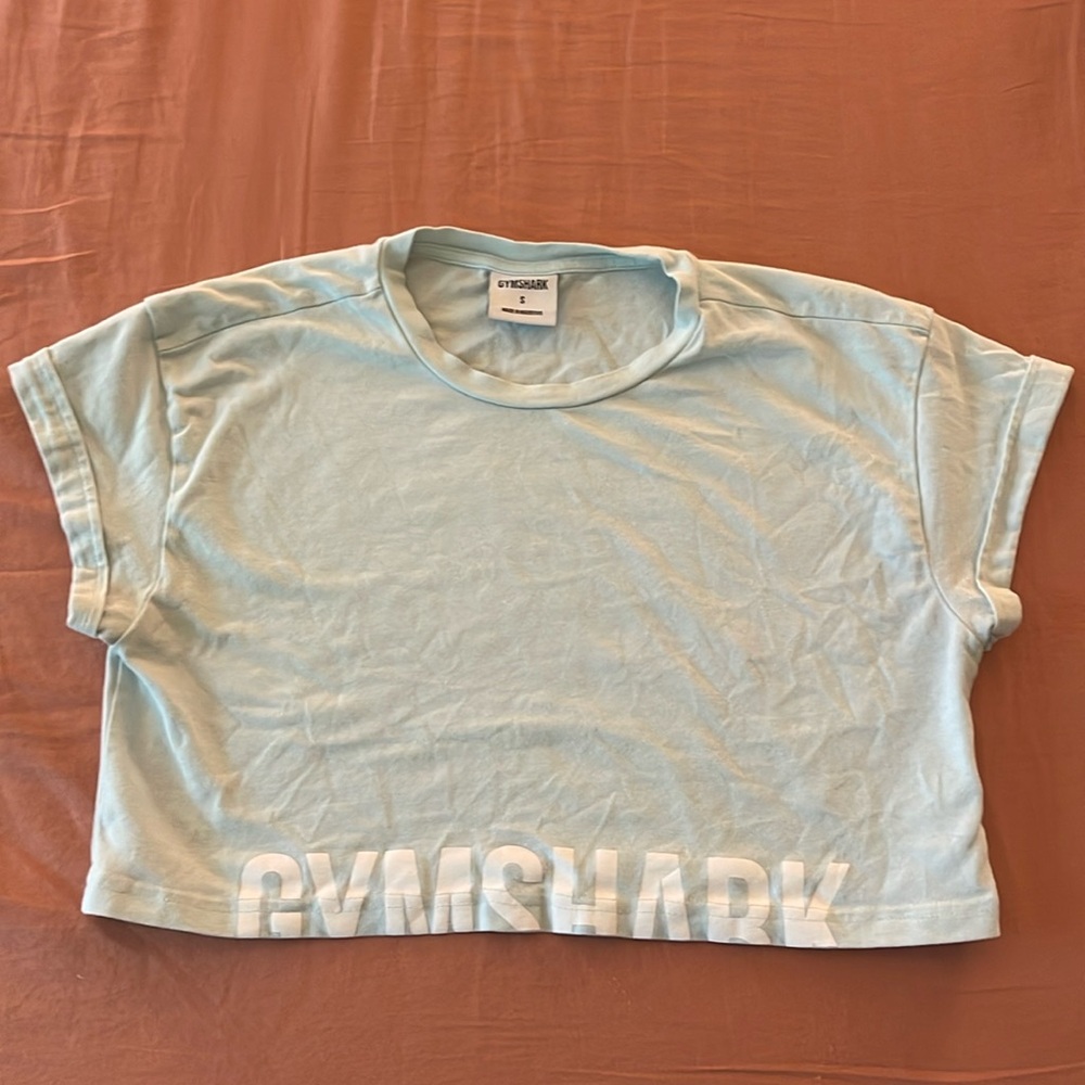 GYMSHARK cropped tee
